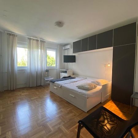 West Vibes Apartment Zagabria Esterno foto