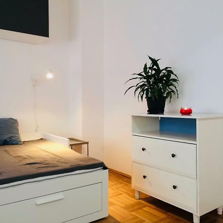 West Vibes Apartment Zagabria Esterno foto
