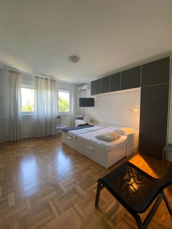 West Vibes Apartment Zagabria Esterno foto