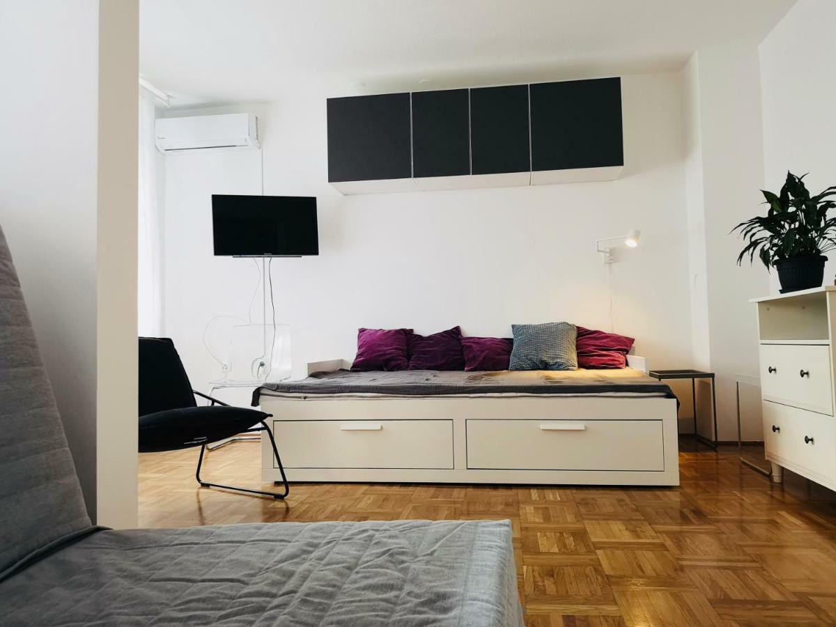West Vibes Apartment Zagabria Esterno foto