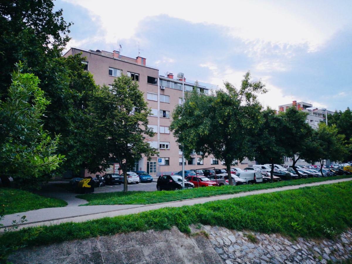 West Vibes Apartment Zagabria Esterno foto